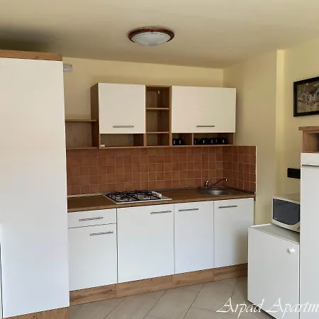 Arpad - 3 Bedroom Family With Parking Appartamento