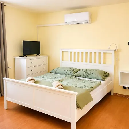 Arpad - 3 Bedroom Family With Parking 公寓 *