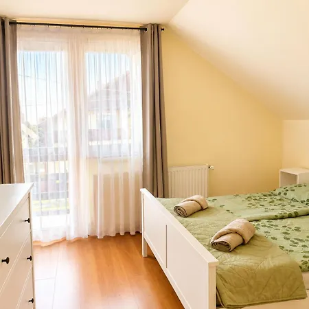 Arpad - 3 Bedroom Family With Parking
