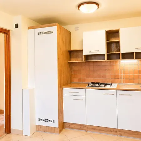 Arpad - 3 Bedroom Family With Parking